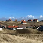 Large Bright Summerhouse With Sea View And Close To The Ocean Prázdninový dům *