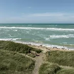 Large Bright Summerhouse With Sea View And Close To The Ocean Lønstrup