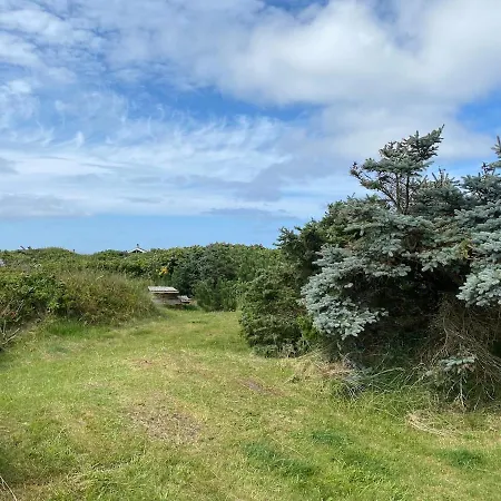 Large Bright Summerhouse Close To The Sea And Beaches Semesterbostad