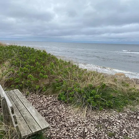 Large Bright Summerhouse Close To The Sea And Beaches Semesterbostad